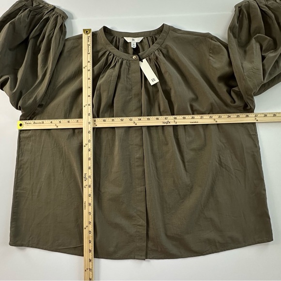 Banana Republic Cotton Voile Shirred Blouse in Army Green | XL | NWT - Picture 5 of 13